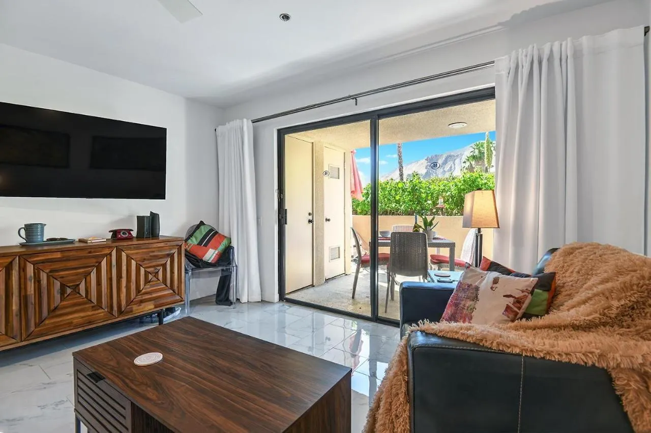Holiday home Modern Plaza Villas Oasis Palm Springs