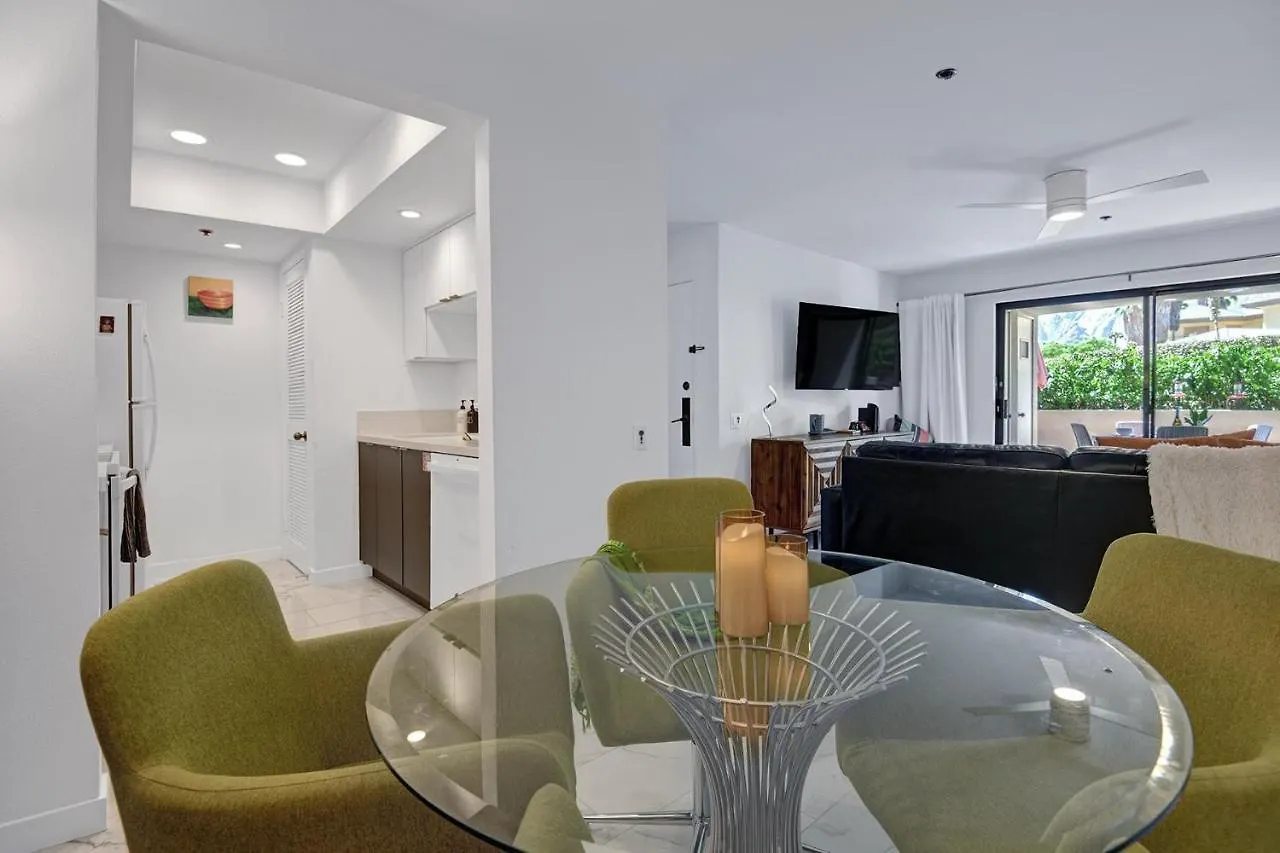Modern Plaza Villas Oasis Palm Springs Holiday home